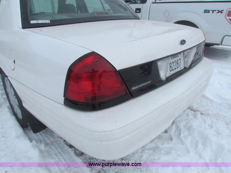 image for item AJ9482 2010 Ford Crown Victoria Police Interceptor