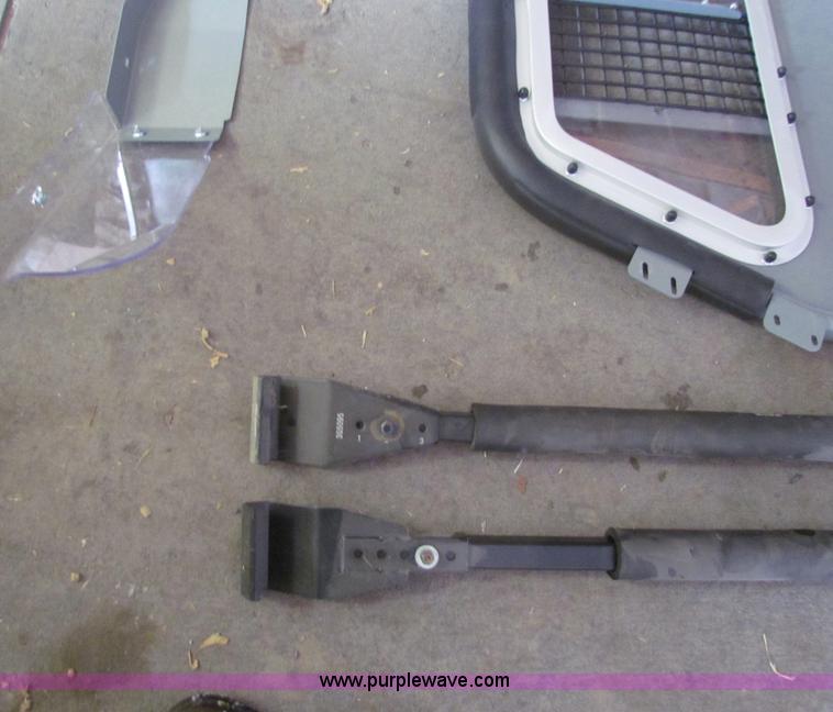 image for item AJ9486 Go Jotto car cage