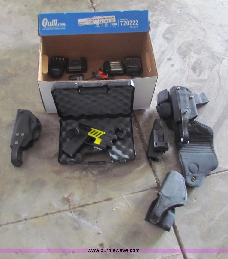 image for item AJ9487 M26 taser