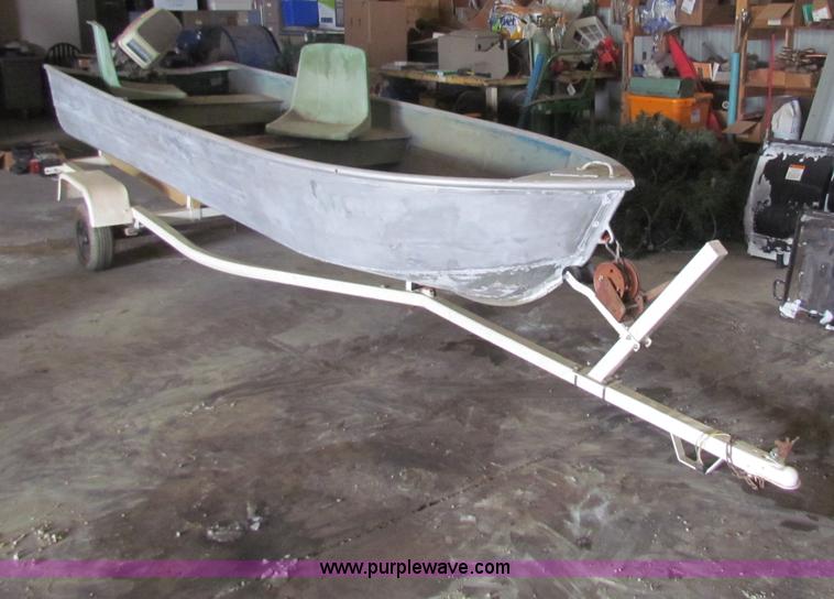 image for item AJ9491 14' aluminum boat
