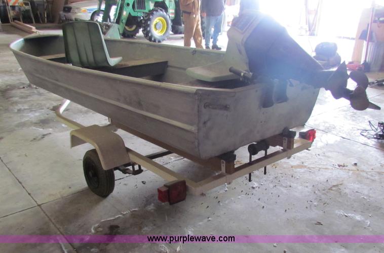 image for item AJ9491 14' aluminum boat