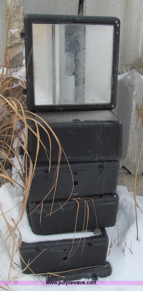 image for item AR9025 Light poles