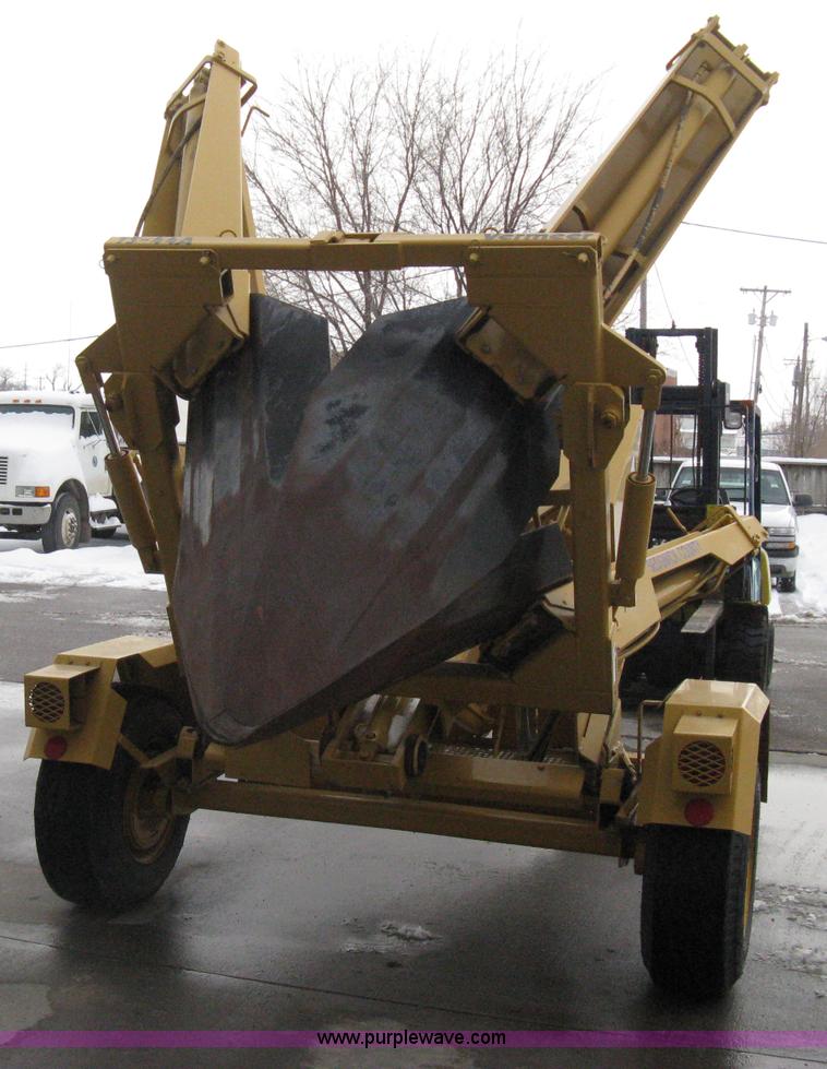 image for item AX9969 Vermeer TS-44A self-contained tree spade