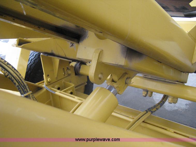 image for item AX9969 Vermeer TS-44A self-contained tree spade