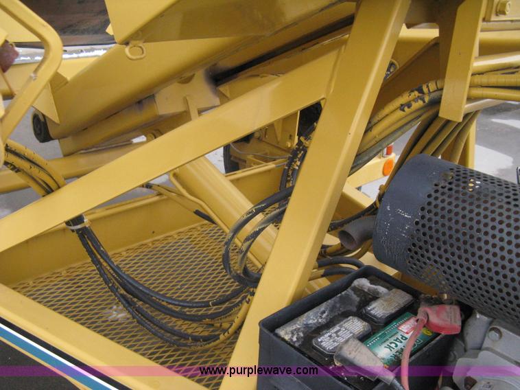 image for item AX9969 Vermeer TS-44A self-contained tree spade