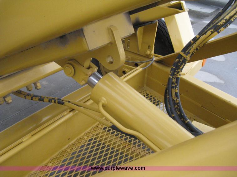 image for item AX9969 Vermeer TS-44A self-contained tree spade