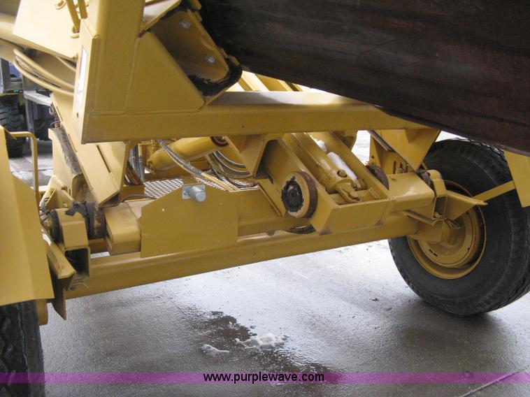 image for item AX9969 Vermeer TS-44A self-contained tree spade