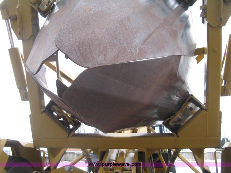 image for item AX9969 Vermeer TS-44A self-contained tree spade