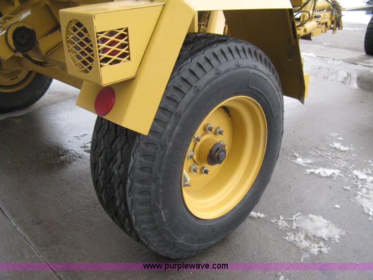 image for item AX9969 Vermeer TS-44A self-contained tree spade