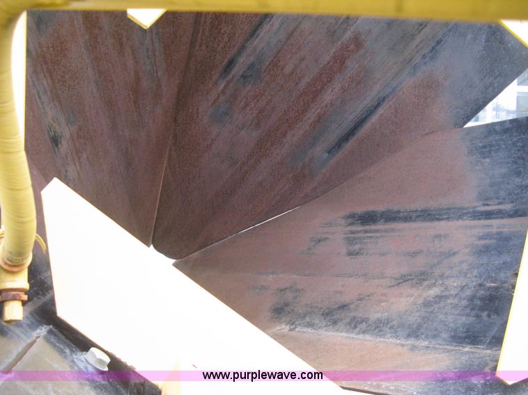 image for item AX9969 Vermeer TS-44A self-contained tree spade