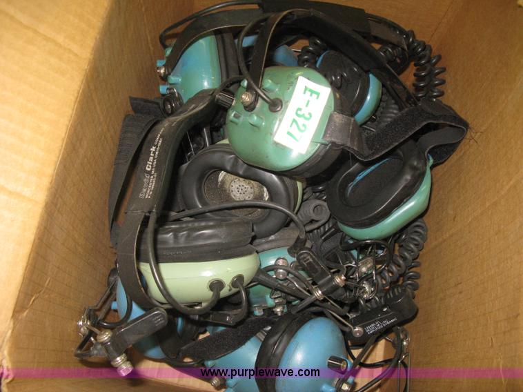 image for item AX9979 Assorted emergency radio equipment