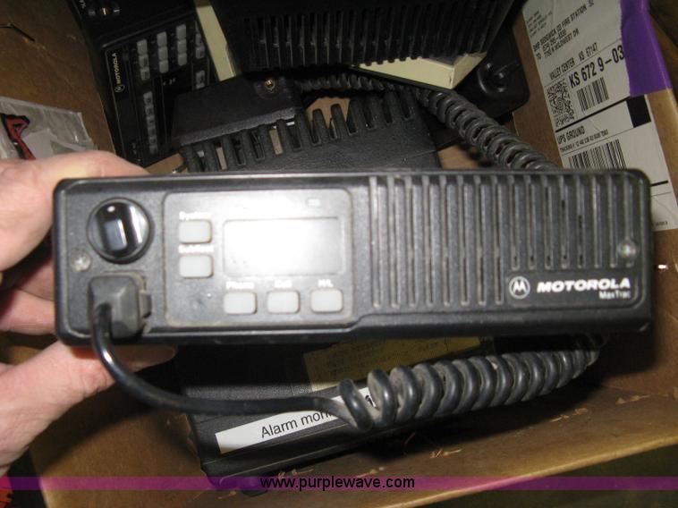 image for item AX9979 Assorted emergency radio equipment