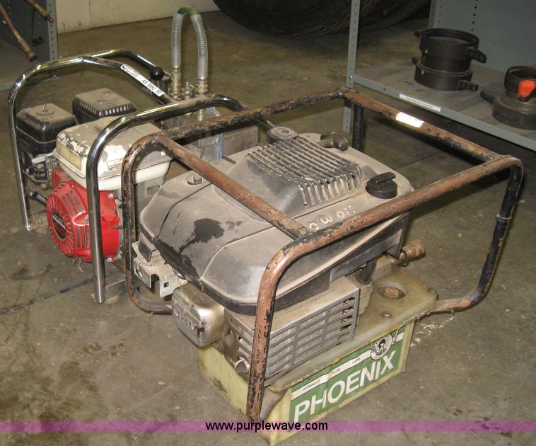 image for item AX9982 Hydraulic rescue tools