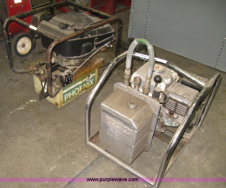 image for item AX9982 Hydraulic rescue tools