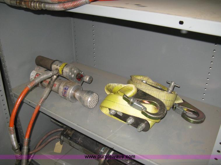 image for item AX9982 Hydraulic rescue tools