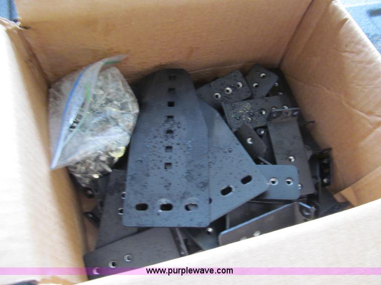 image for item AY9896 Chevrolet Express Van police cage