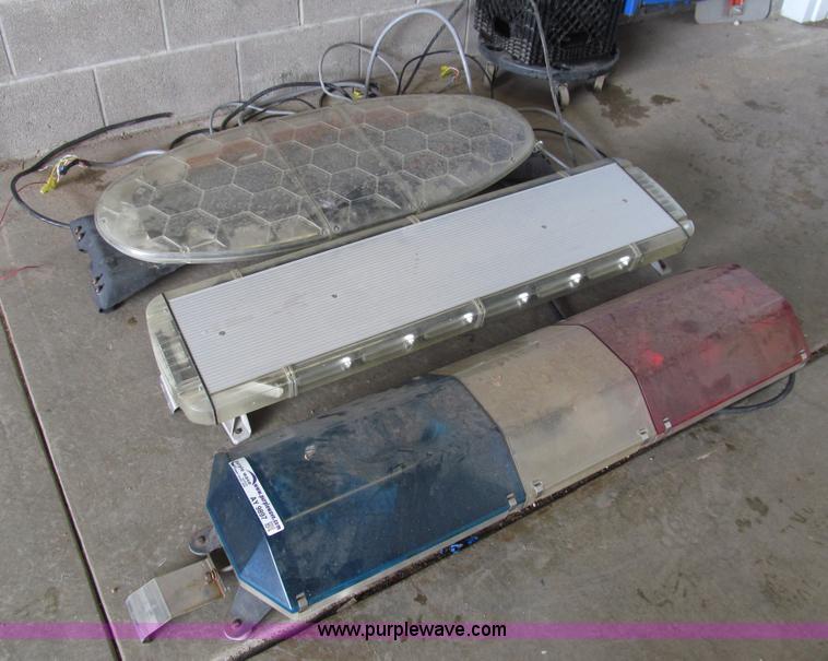 image for item AY9897 (3) emergency light bars