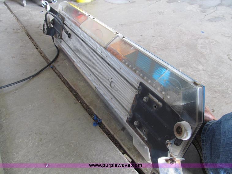 image for item AY9897 (3) emergency light bars