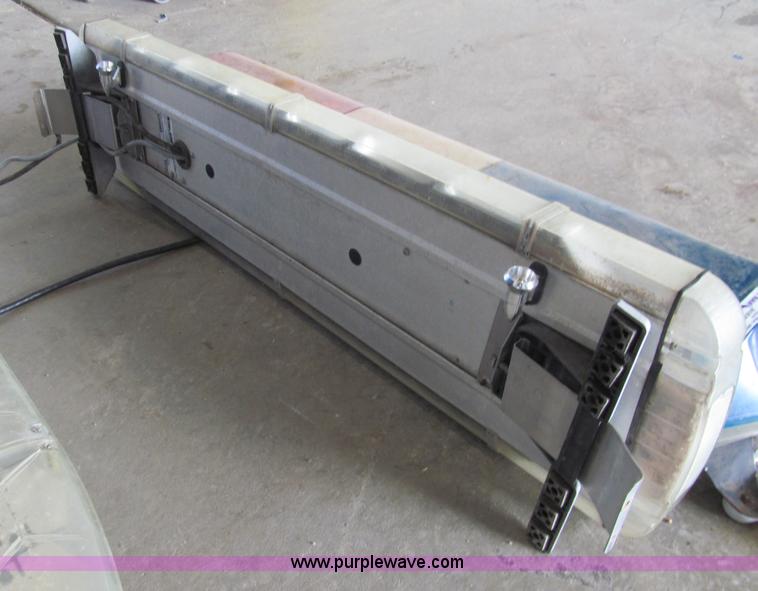 image for item AY9897 (3) emergency light bars