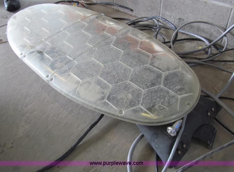 image for item AY9897 (3) emergency light bars