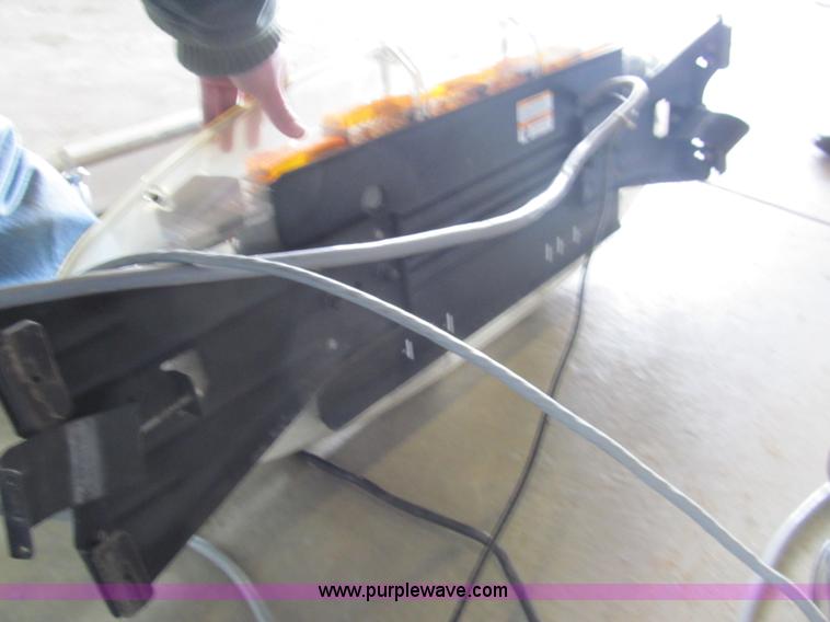 image for item AY9897 (3) emergency light bars