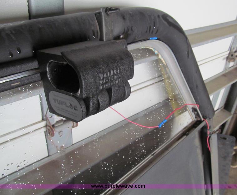 image for item AY9898 (2) Chevrolet Impala police cages