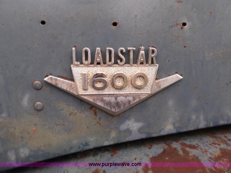 image for item C1762 1971 International Loadstar 1600 dump truck