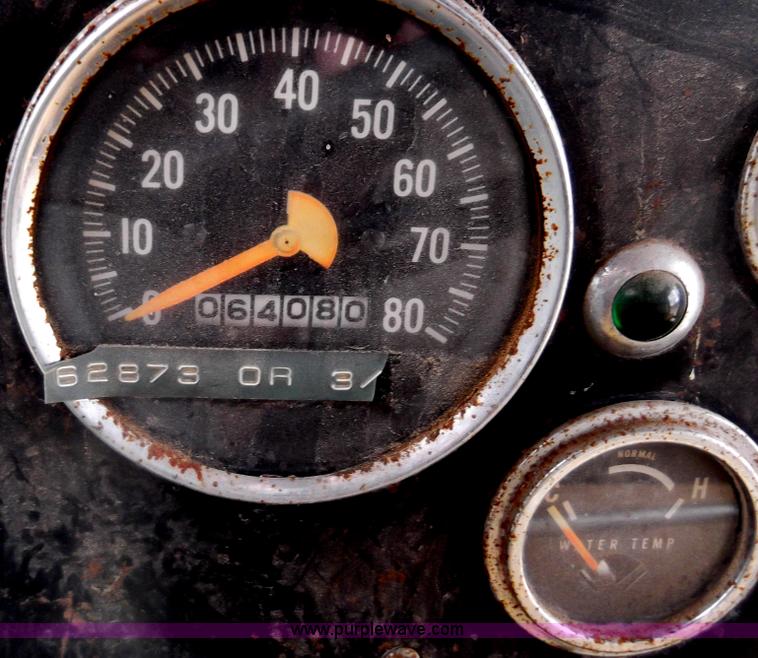 image for item C1762 1971 International Loadstar 1600 dump truck