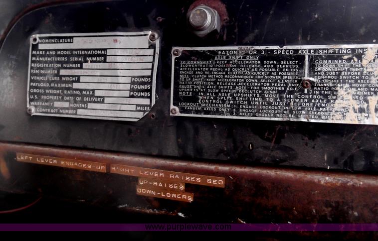 image for item C1762 1971 International Loadstar 1600 dump truck