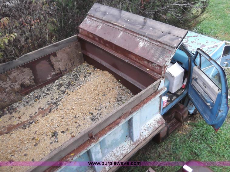 image for item C1763 1974 Chevrolet C60 dump truck
