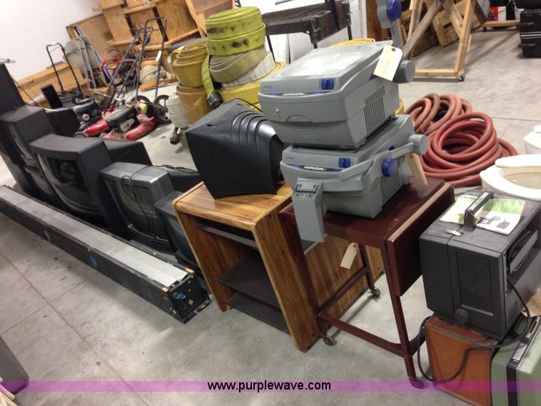 image for item C1771 Assorted electronics