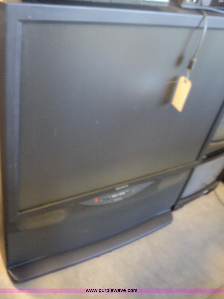 image for item C1771 Assorted electronics