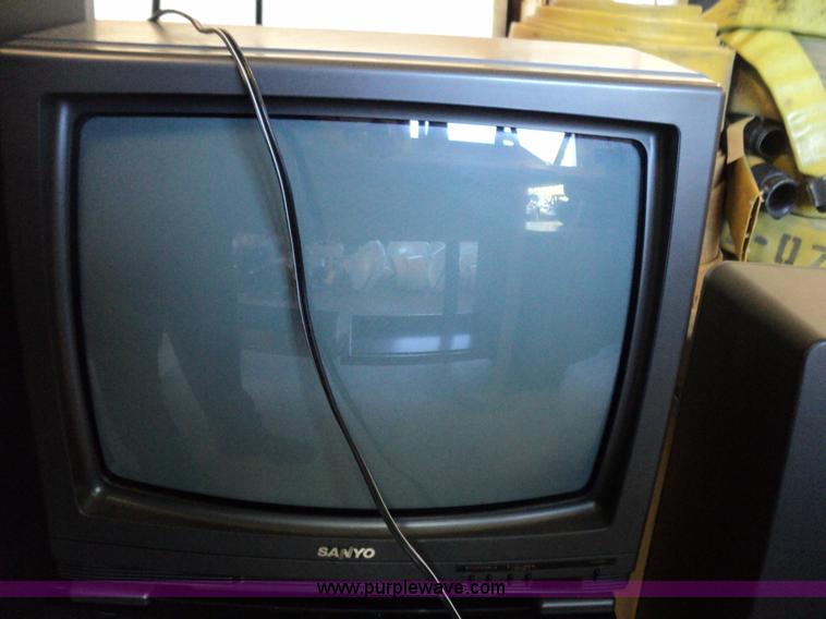 image for item C1771 Assorted electronics