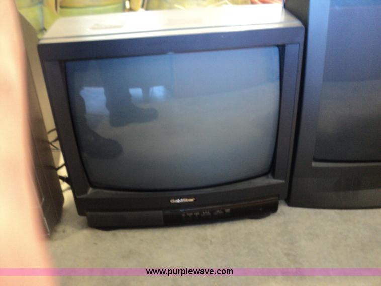 image for item C1771 Assorted electronics