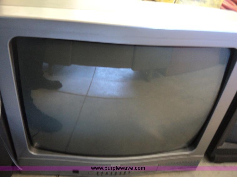 image for item C1771 Assorted electronics