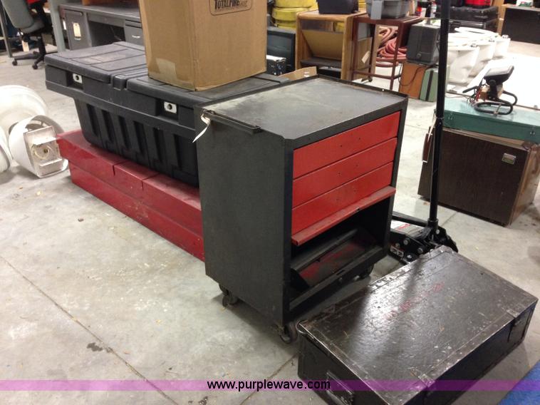 image for item C1773 Assorted equipment