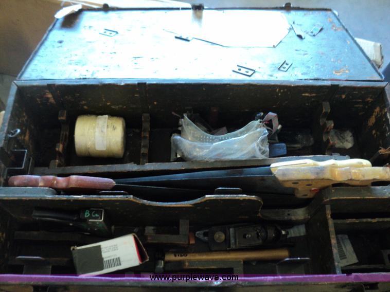 image for item C1773 Assorted equipment