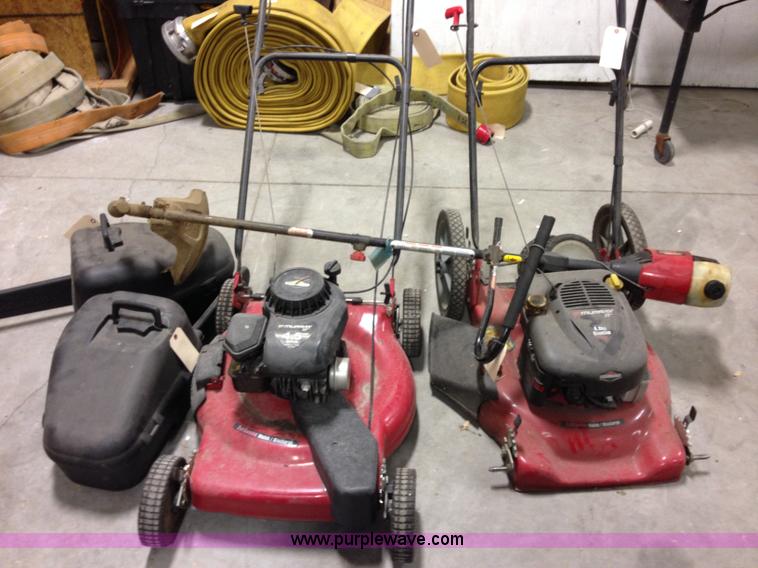 image for item C1776 Assorted outdoor equipment