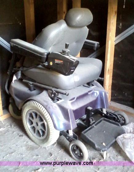 image for item C1785 Assorted equipment