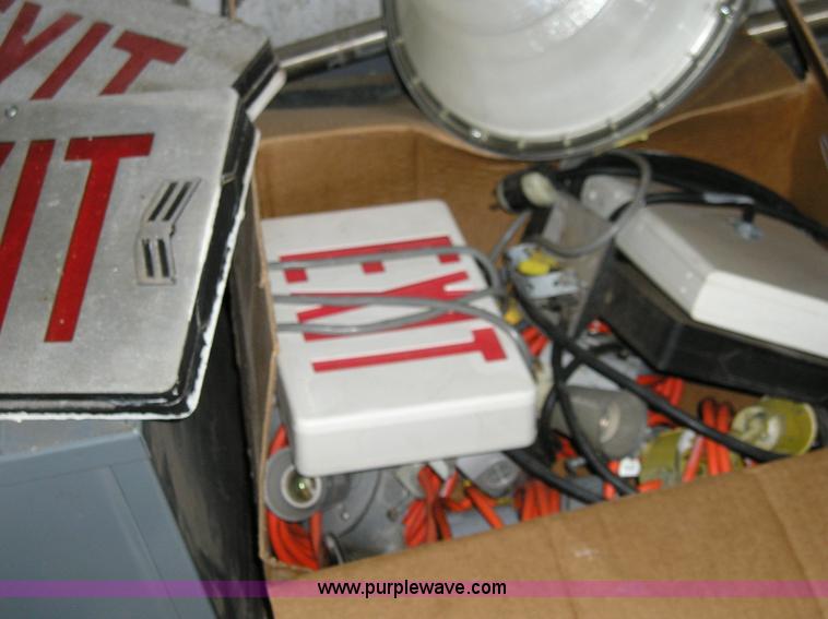 image for item C1792 Assorted electrical equipment