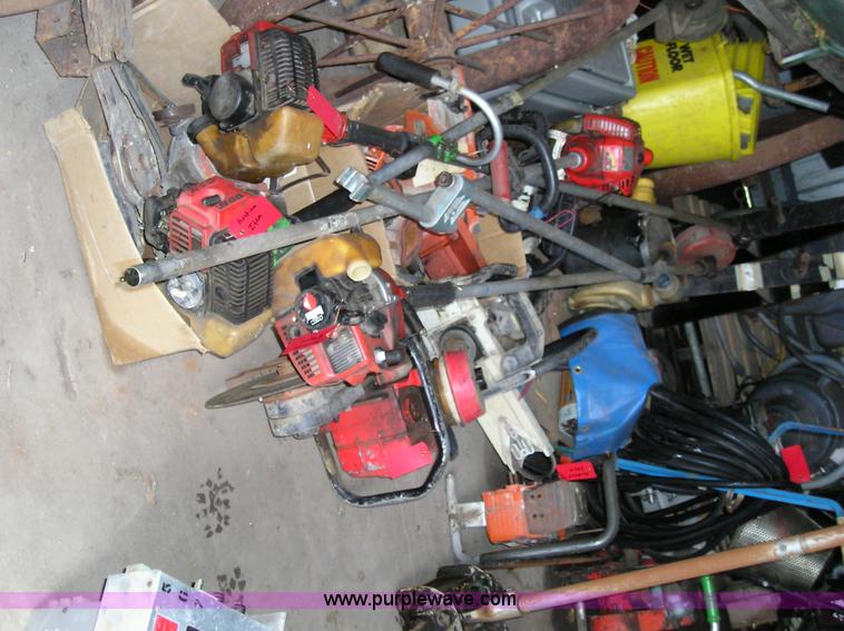 image for item C1793 Assorted outdoor equipment