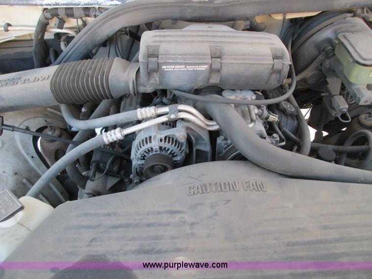 image for item C1830 1996 Dodge Ram 3500 LT box truck