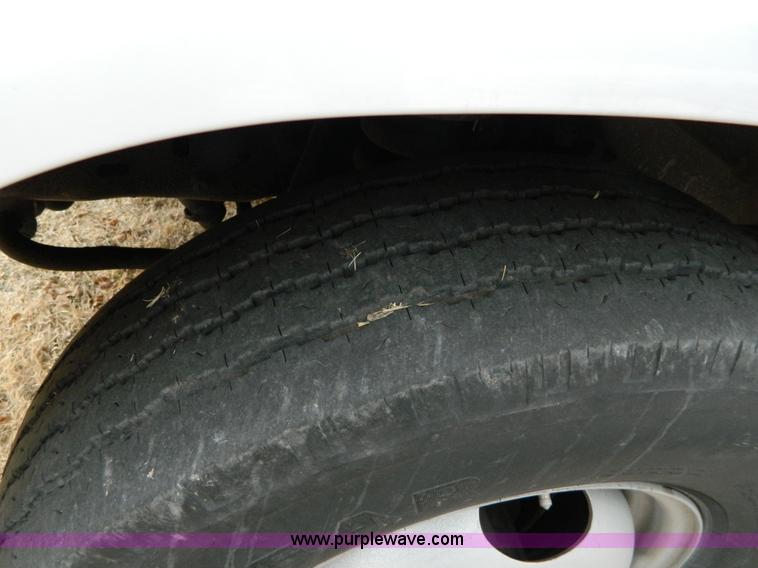 image for item D6086 1991 Ford Econoline E350 ambulance