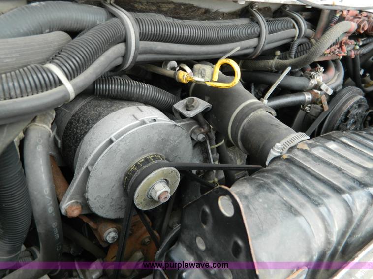 image for item D6086 1991 Ford Econoline E350 ambulance