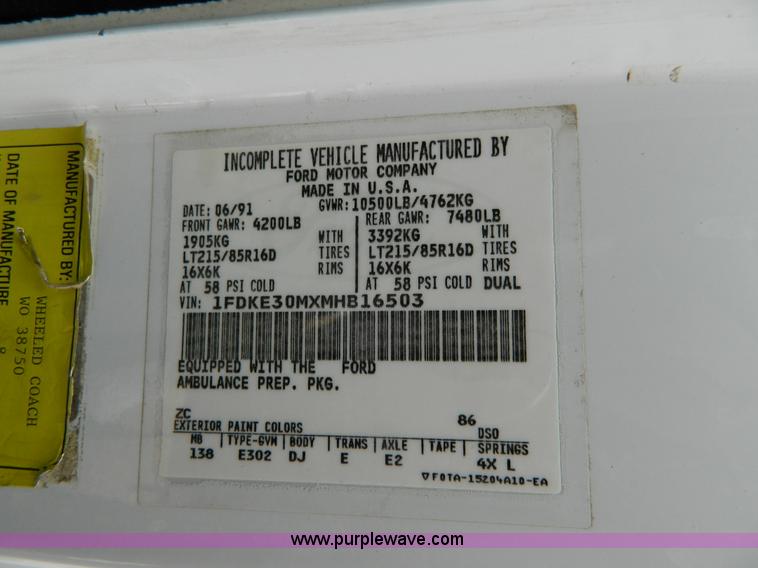 image for item D6086 1991 Ford Econoline E350 ambulance