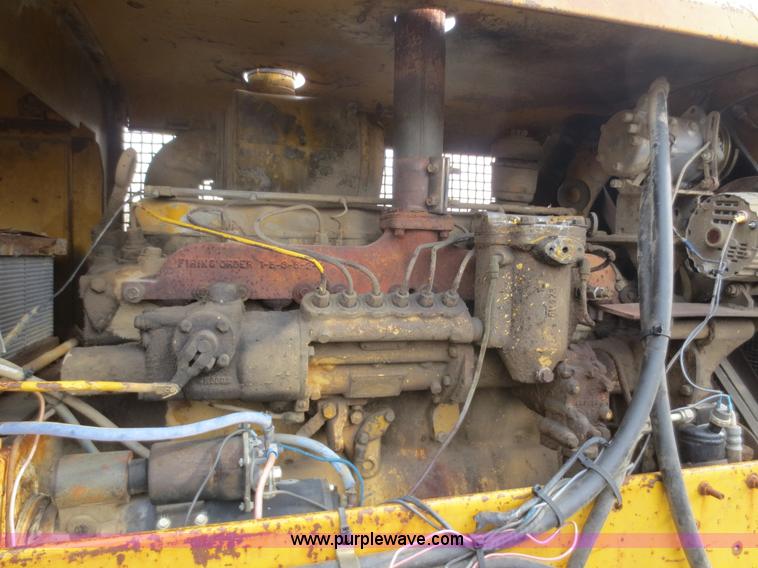 image for item F8134 Caterpillar grader chassis