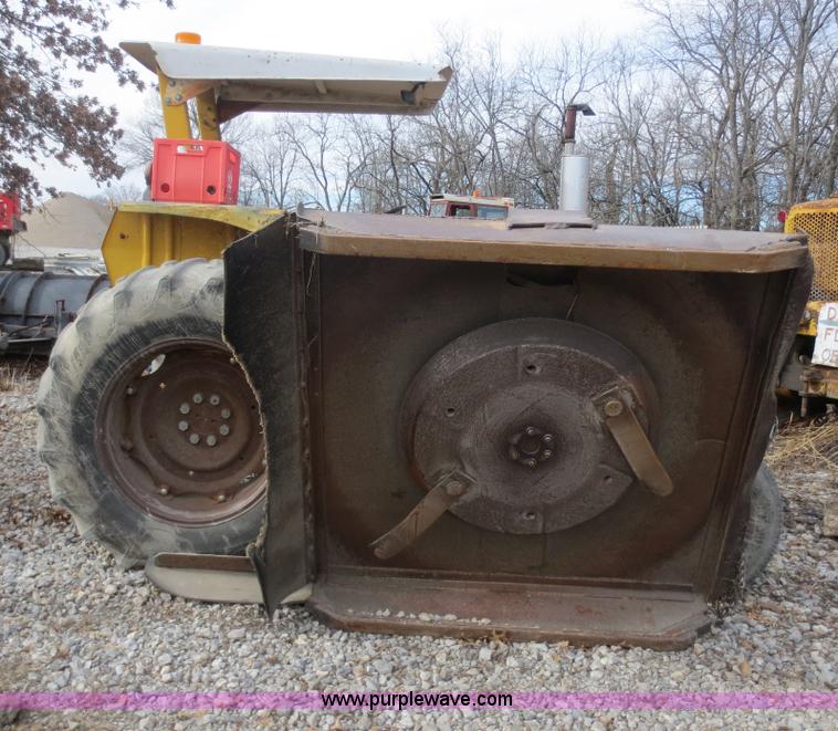 image for item F8135 1978 Ford Tiger Special 6600 tractor