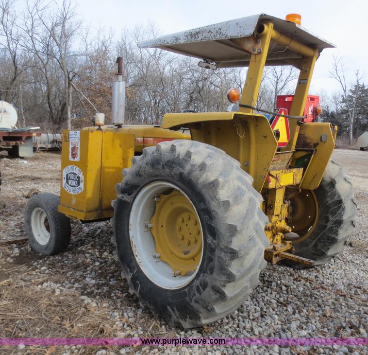 image for item F8135 1978 Ford Tiger Special 6600 tractor