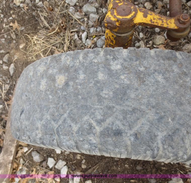 image for item F8135 1978 Ford Tiger Special 6600 tractor