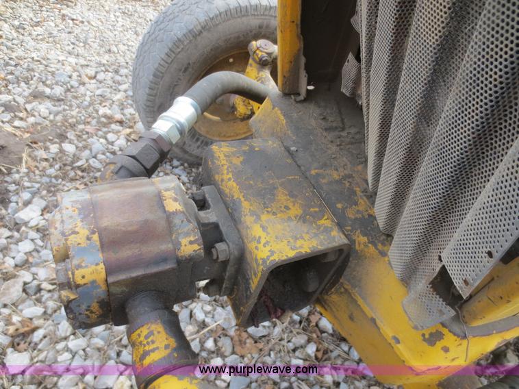 image for item F8135 1978 Ford Tiger Special 6600 tractor